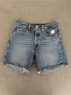 Levi's 501 Mid Thigh Distressed Cutoff Denim Shorts . 27W . Odeon - Medium Wash